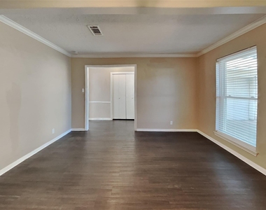 11218 Angelique Drive - Photo Thumbnail 1