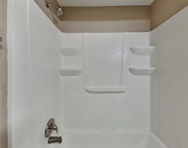 11218 Angelique Drive - Photo Thumbnail 9