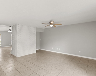 6827 Gettysburg Drive - Photo Thumbnail 12