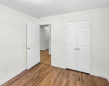 4214 Pecos River Drive - Photo Thumbnail 9