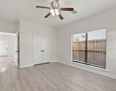 16872 Kempwood - Photo Thumbnail 19