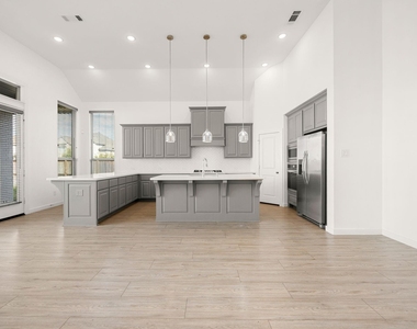 7315 Camden Crestwood Way - Photo Thumbnail 8