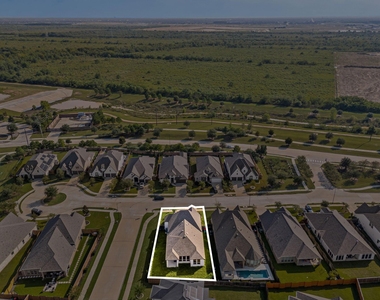 7315 Camden Crestwood Way - Photo Thumbnail 45