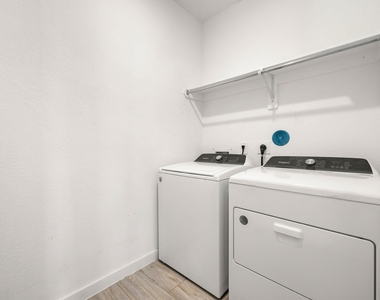 7315 Camden Crestwood Way - Photo Thumbnail 28