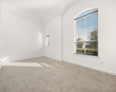 7315 Camden Crestwood Way - Photo Thumbnail 20