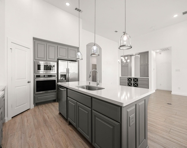 7315 Camden Crestwood Way - Photo Thumbnail 14