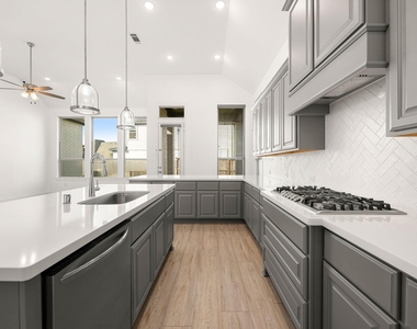 7315 Camden Crestwood Way - Photo Thumbnail 15