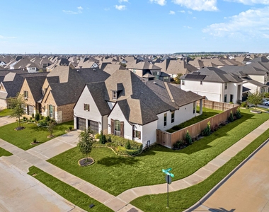 7315 Camden Crestwood Way - Photo Thumbnail 40