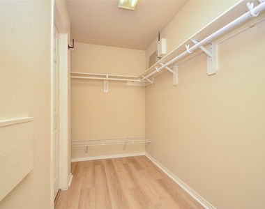 4438 Kirk Manor Court - Photo Thumbnail 27