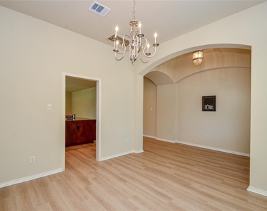 4438 Kirk Manor Court - Photo Thumbnail 9