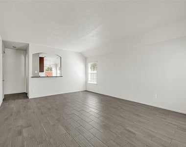12943 Palm Leaf Court - Photo Thumbnail 4