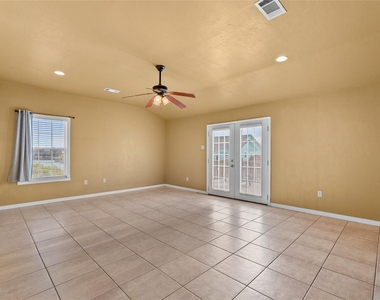7108 E Hunter Drive - Photo Thumbnail 9