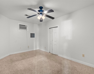 7108 E Hunter Drive - Photo Thumbnail 13