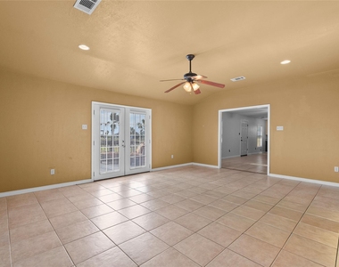 7108 E Hunter Drive - Photo Thumbnail 8