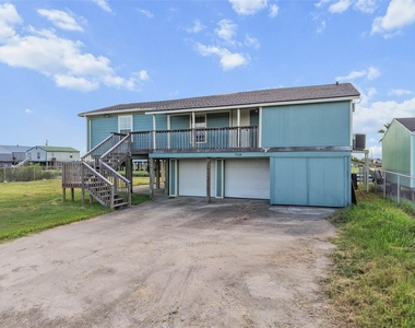 7108 E Hunter Drive - Photo Thumbnail 2