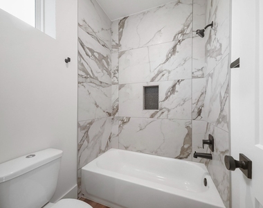 881 Rachel Street - Photo Thumbnail 14