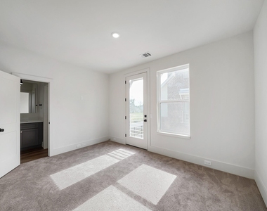 881 Rachel Street - Photo Thumbnail 15