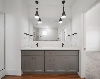 881 Rachel Street - Photo Thumbnail 23
