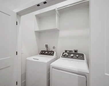 881 Rachel Street - Photo Thumbnail 16