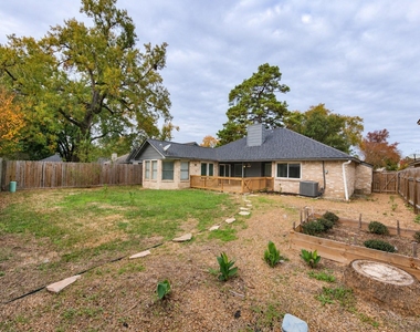 2118 Creston Drive - Photo Thumbnail 24