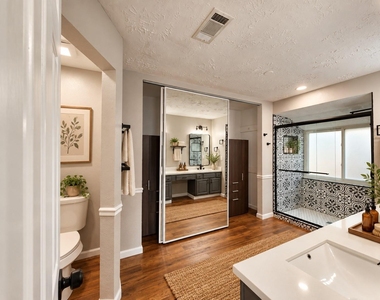 2118 Creston Drive - Photo Thumbnail 19
