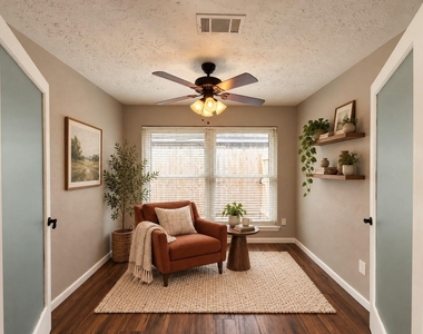 2118 Creston Drive - Photo Thumbnail 11