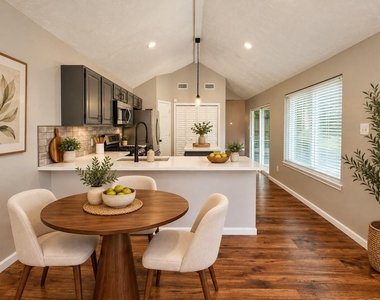 2118 Creston Drive - Photo Thumbnail 8