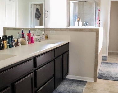4703 N Bella Court - Photo Thumbnail 23