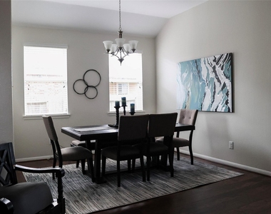 4703 N Bella Court - Photo Thumbnail 7