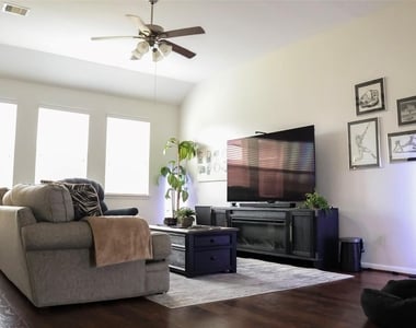 4703 N Bella Court - Photo Thumbnail 10