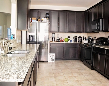 4703 N Bella Court - Photo Thumbnail 14