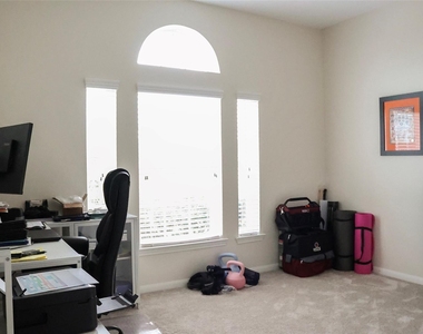 4703 N Bella Court - Photo Thumbnail 17