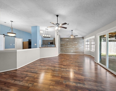 634 Spring Breeze Street - Photo Thumbnail 8