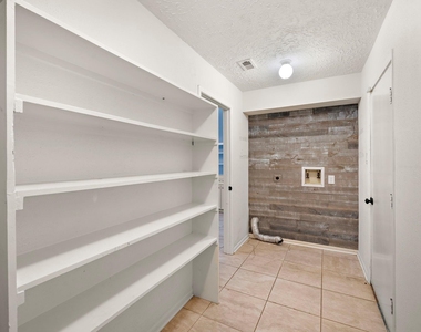634 Spring Breeze Street - Photo Thumbnail 30