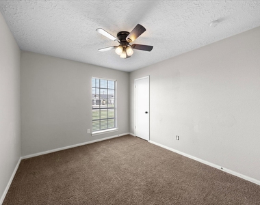 634 Spring Breeze Street - Photo Thumbnail 23