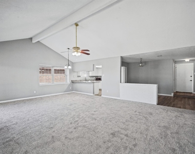 1323 Castle Glen Drive - Photo Thumbnail 12