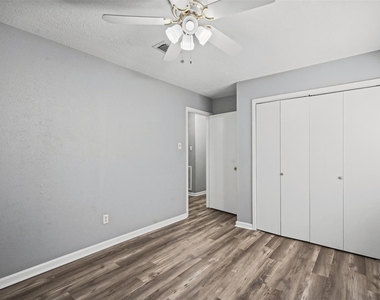 1323 Castle Glen Drive - Photo Thumbnail 19