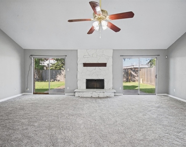 1323 Castle Glen Drive - Photo Thumbnail 9