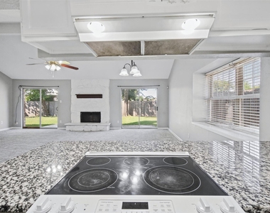 1323 Castle Glen Drive - Photo Thumbnail 14
