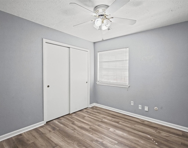 1323 Castle Glen Drive - Photo Thumbnail 20