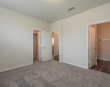 5715 Pampus Prairie Road - Photo Thumbnail 15