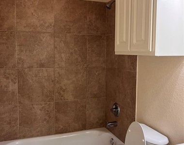 27 Prairie Oaks Drive - Photo Thumbnail 27
