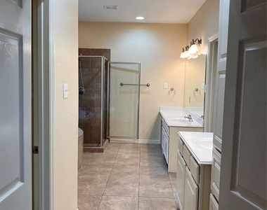27 Prairie Oaks Drive - Photo Thumbnail 20