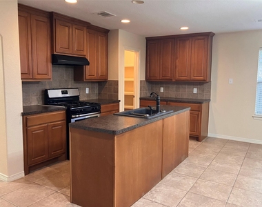 27 Prairie Oaks Drive - Photo Thumbnail 26