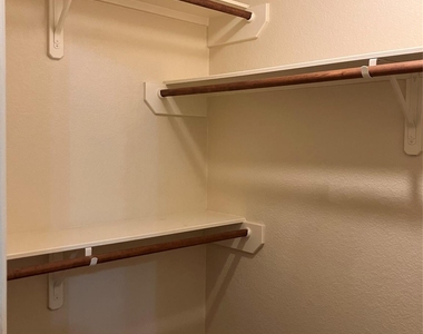 27 Prairie Oaks Drive - Photo Thumbnail 8