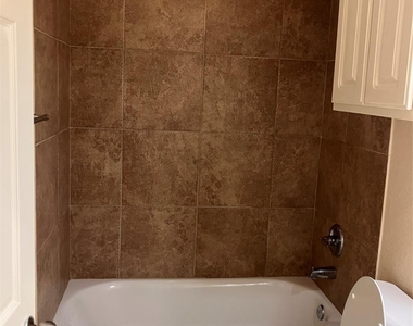 27 Prairie Oaks Drive - Photo Thumbnail 28