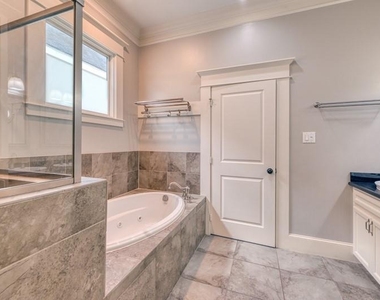 426 W 25th Street - Photo Thumbnail 25