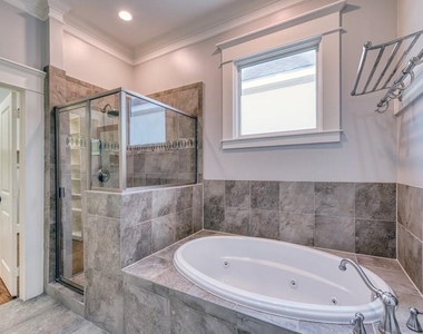 426 W 25th Street - Photo Thumbnail 24