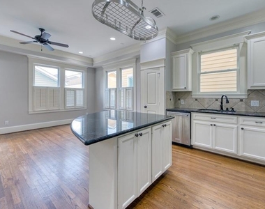 426 W 25th Street - Photo Thumbnail 16