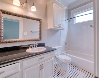 426 W 25th Street - Photo Thumbnail 21